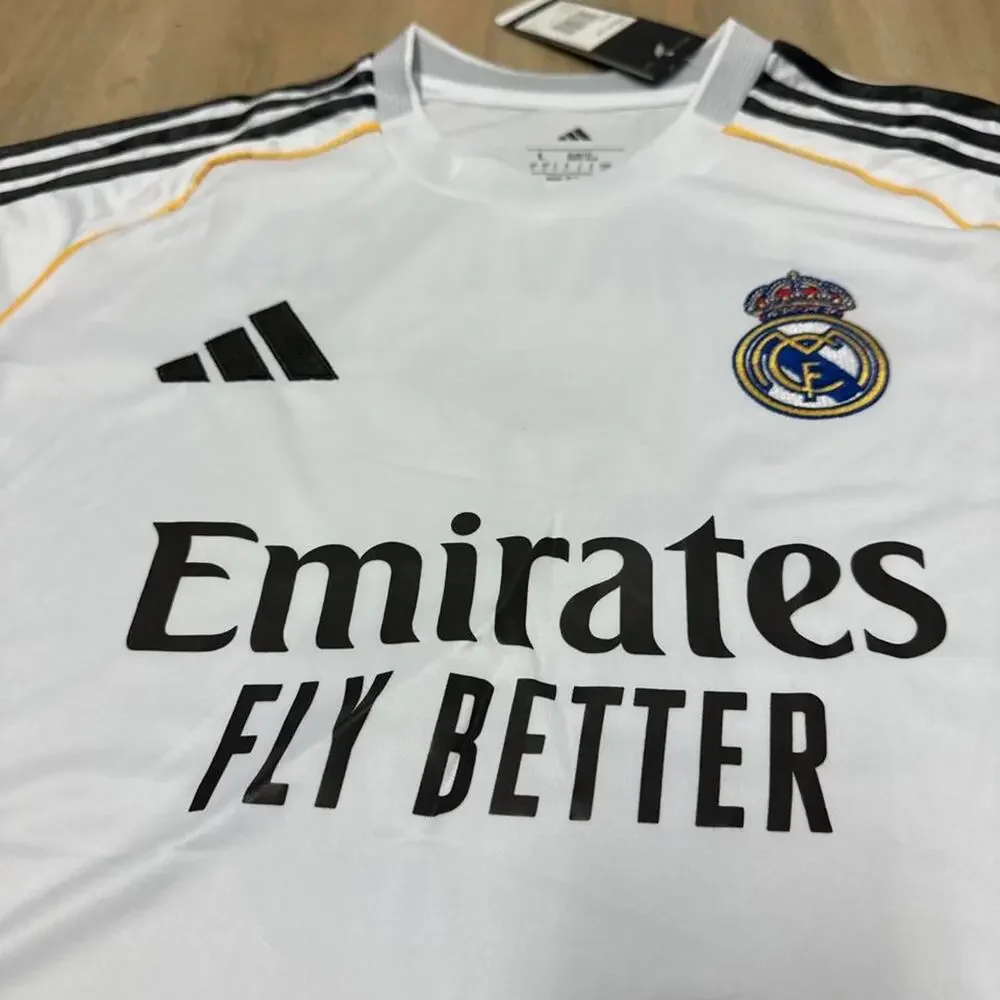 Real Madrid 2025-2026 Home Kit Jersey Football New With Tags Size L Militao